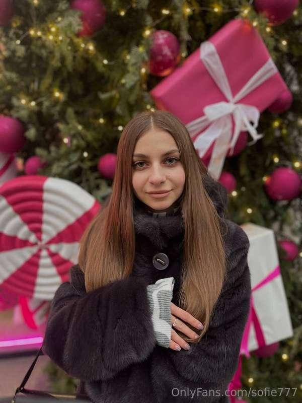 When you find the light within you, selfies become magic. ✨📷