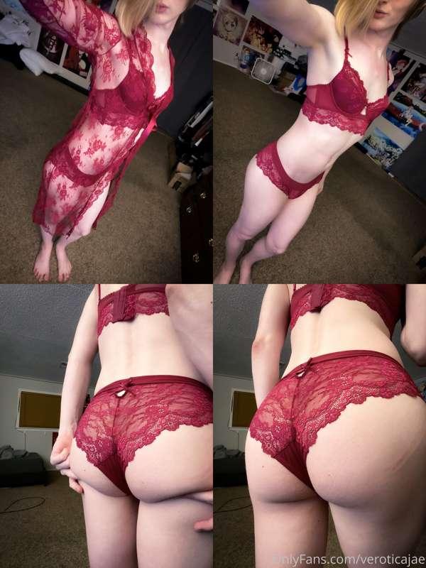 One of you got me this beautiful lingerie set and I can't th..