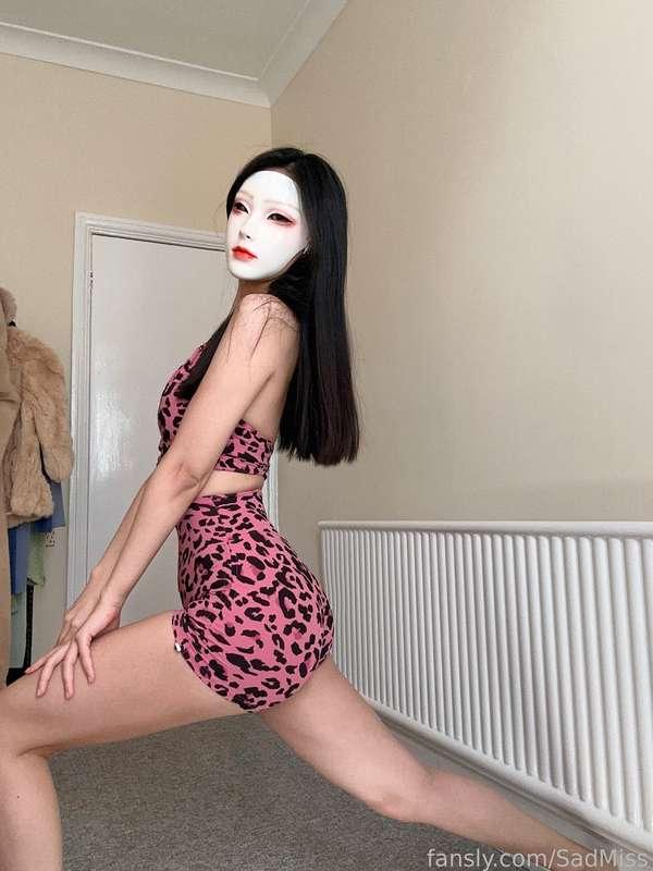 Yoga with me
和我一起瑜伽吧