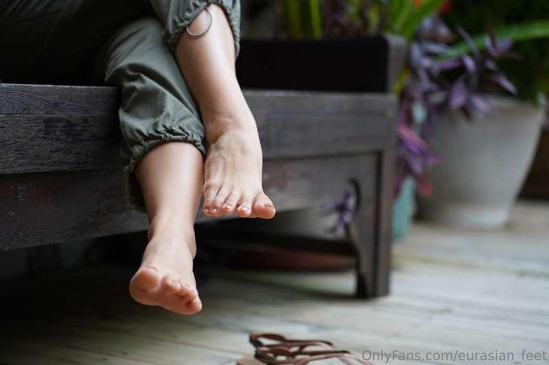 Subscribe to @eurasian_feet_vip for more! x