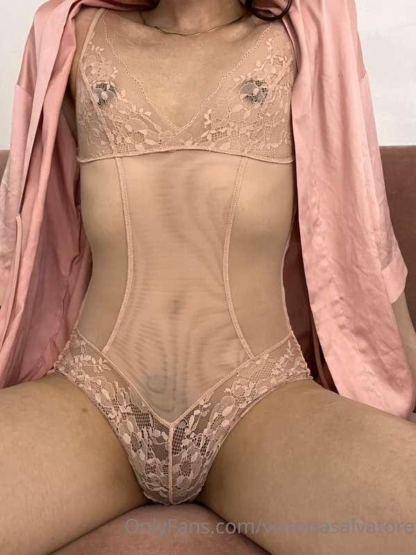 victoriasalvatore image #2