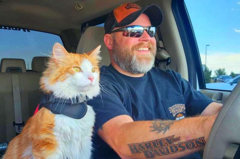 Happy Friday!!! Opie and I having a “dudes” day. 