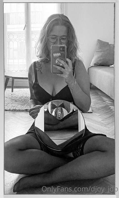 You can have a lot of fun with mirrors don't you think ?