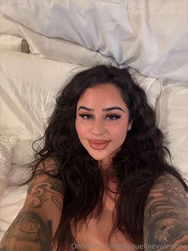 Just a little pic to keep me on your mind all day, now come ..