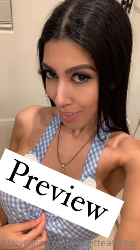 Preview of my sexy little apron set😋🫐💋
Unlock in the next po..