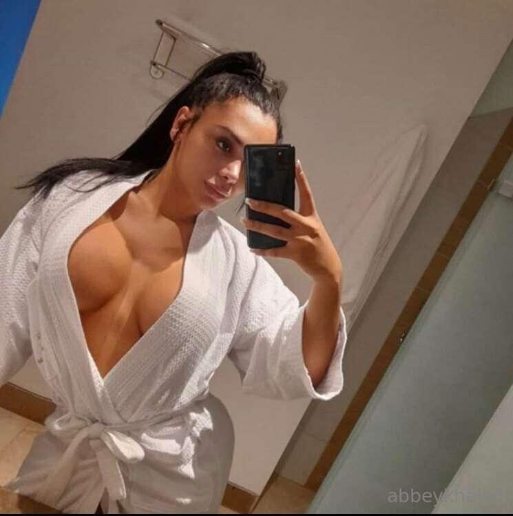 Bras are so expensive! Would you hold them up for free? 😂🍈