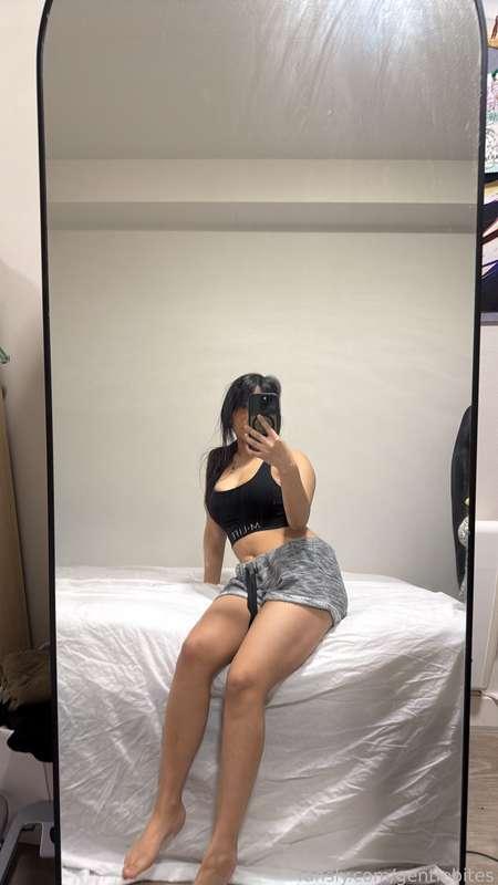 Did u miss me? ;) #egirl #casual #clothes #cleavage #feet 