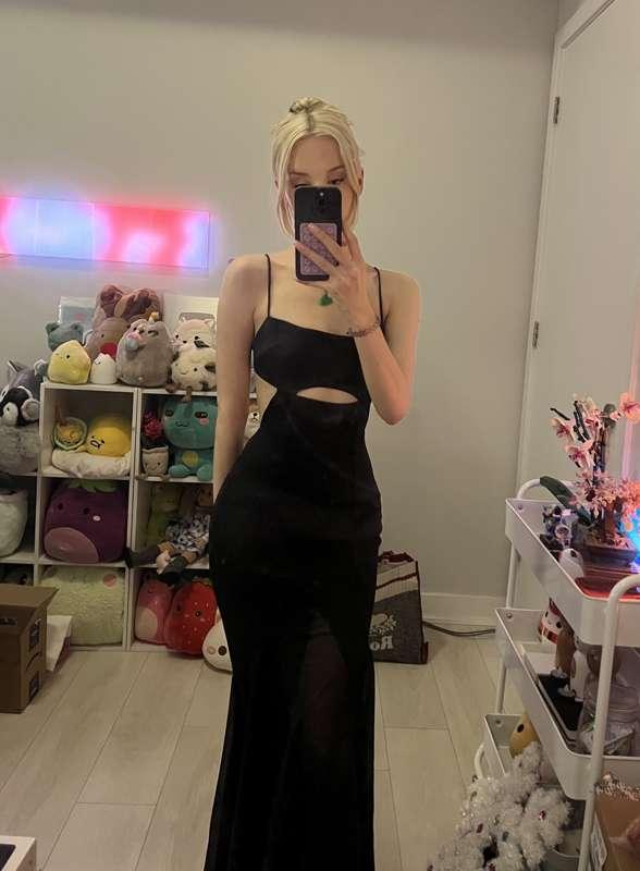 help pick a dress!