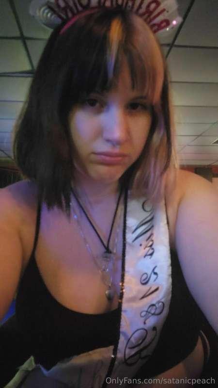 Finally 21 💕🍾🎉 buy me a drink?