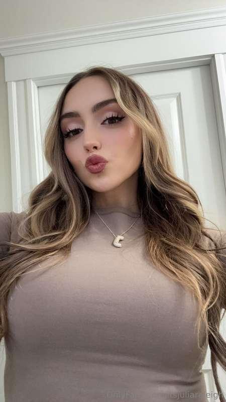 I’m waiting to get to know you😉 message me @juliaaraleigh