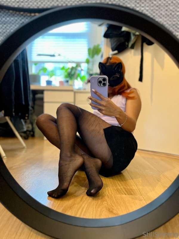 Your goddess awaits you 😈🔥 More mask content?🫢