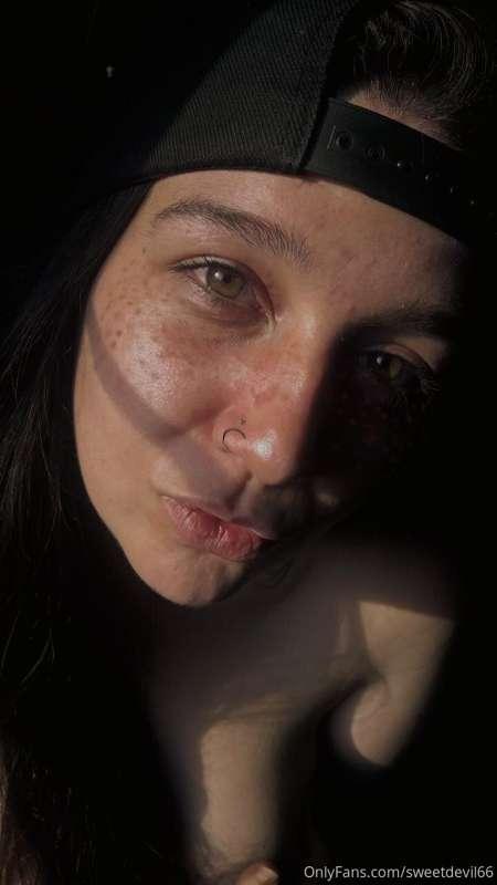 I want your cum on my face 💦💦👅😈