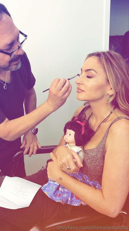 Getting my makeup done 💋💋💋✨✨✨✨