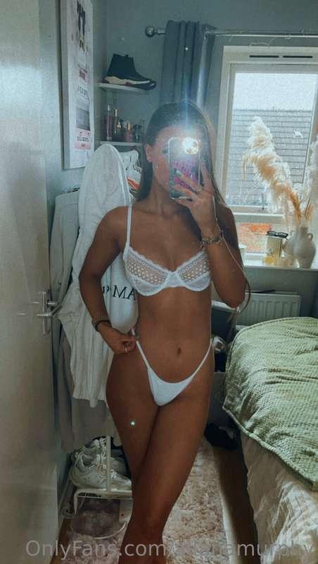 Showing off for you baby😈