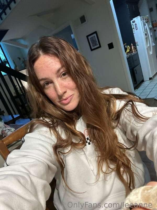Pulling my tits out to start the week off right!!