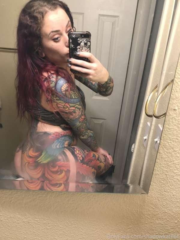 Left side or right side?!!? 👉👈😸😻😽