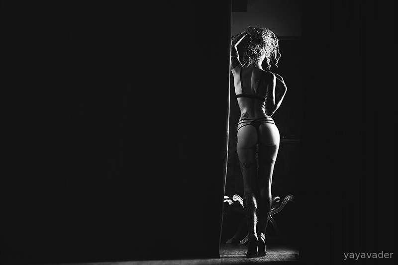BUTT THURSDAY - I know you like to see more ass pics 😈