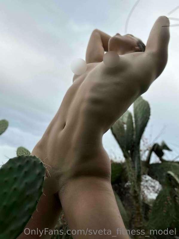 Naked in the public 😏