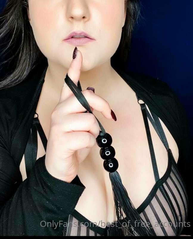 ## @EiraMaroonFree is Teacher’s Pet! Go see what this Kinky ..