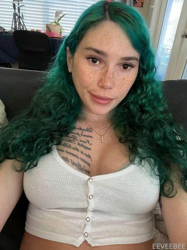 eeveebee image #0
