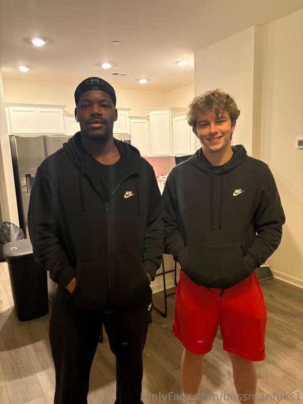 I finally convinced my bro @theparkerburch to make an OF😂 he..