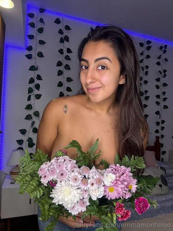 emmamonteroo image #1