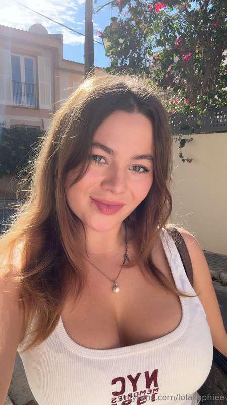 The sun plus me is a perfect pfoto 📸