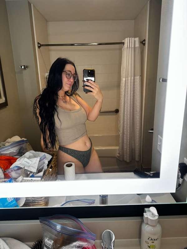 road trip vibes 🥱 ready to pass OUT but idk I could be talke..