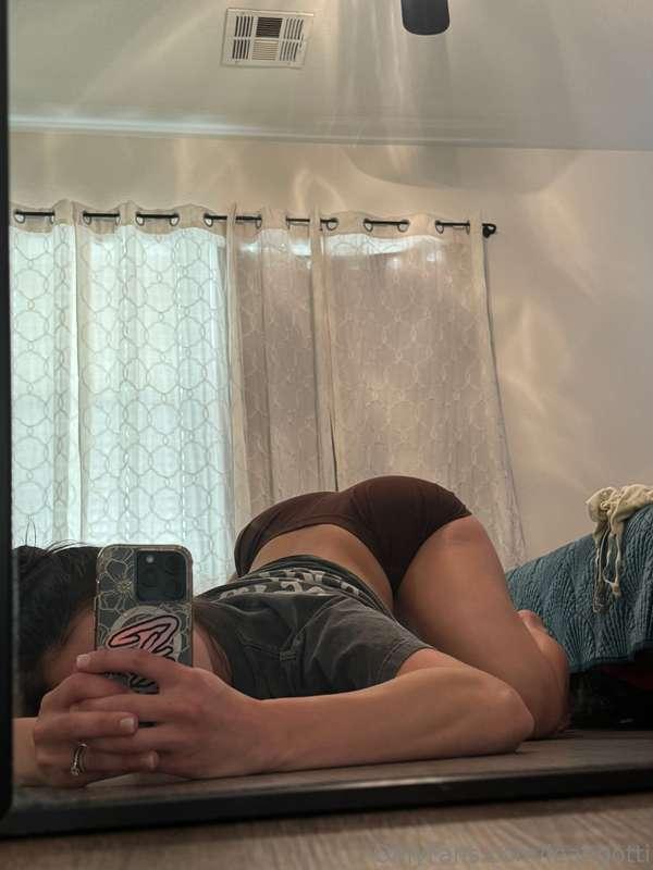 Face down, ass up 👅