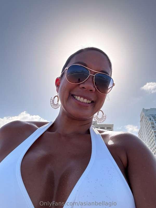 Stealing the sun’s spotlight today ☀️