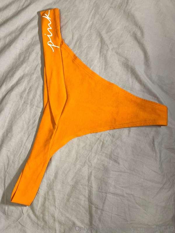 sexycurvychic19 image #32