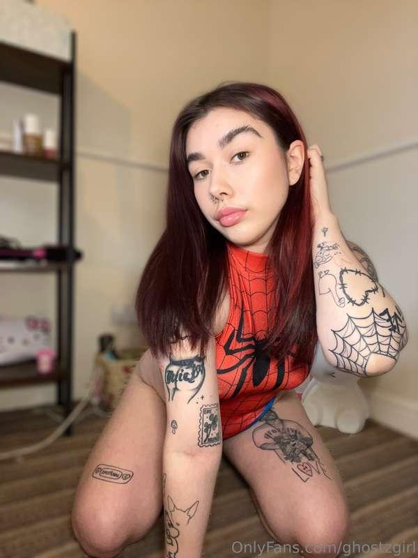 oh don’t get caught in my web🕸️
