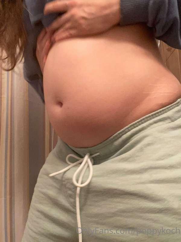 Bloated up by a good boy tonight 💕 lucky you I’m cross posti..