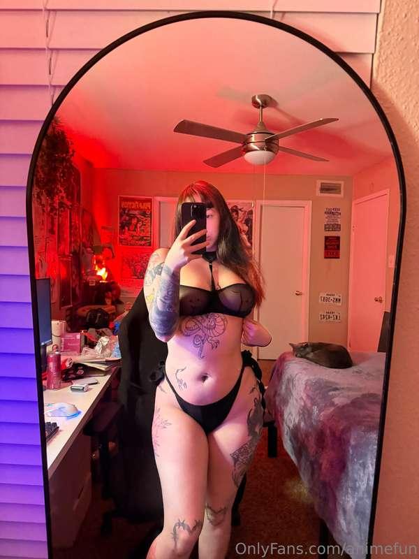 You think you can handle a goddess with venom in her veins?T..