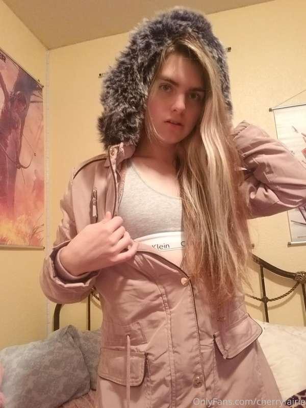It's starting to get cold again ❄☃️ how about you hop in my ..