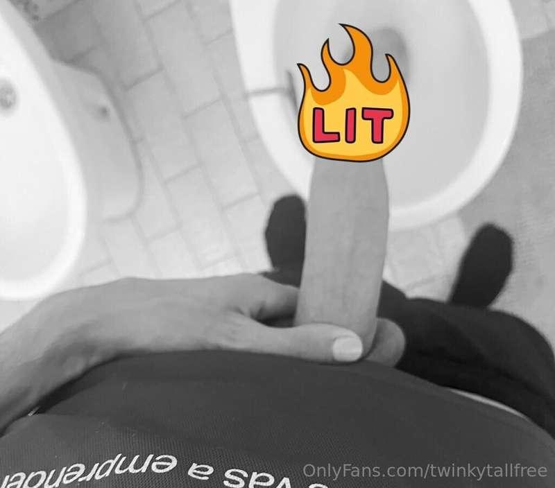 @twinkytall 🙈🥵