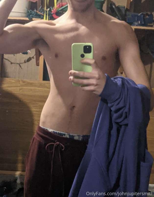 Post workout pump pic! Essential! Also I'm so fired up bout ..