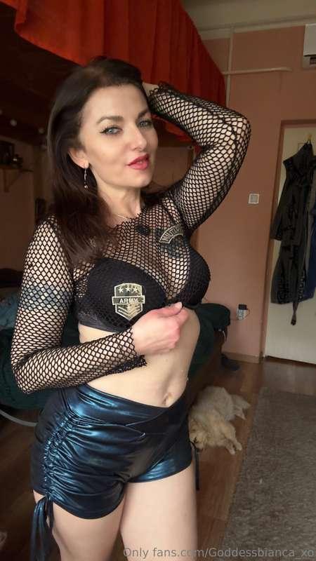 Hope you all having a fantastic weekend ❣️ I’ll be at home i..