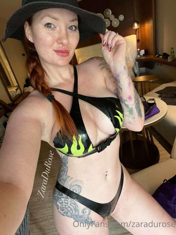 Latex bikini by the pool for our last afternoon in Mexico. F..