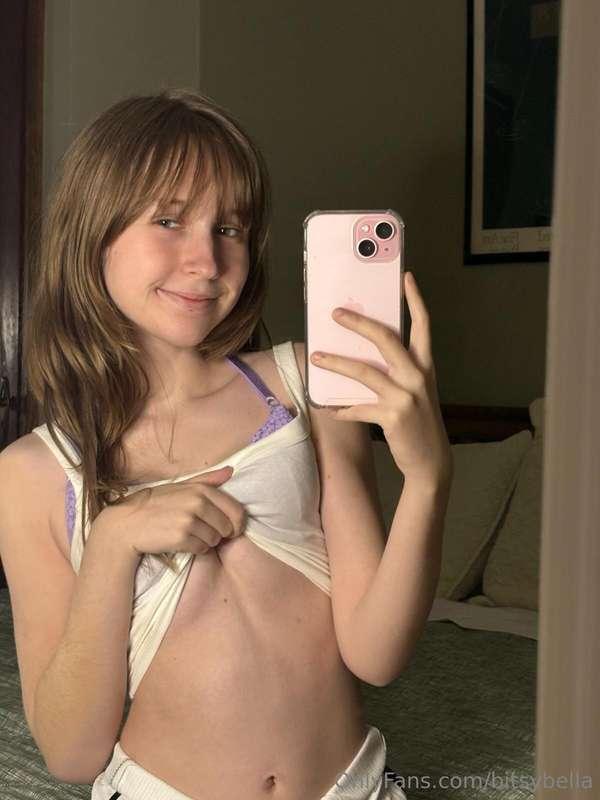 suck on my titties while we fuck, please? 🥺 it's my favorite..