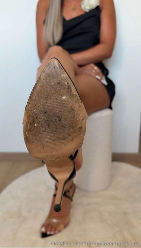 Heel Worship, Stocking, Bare Soles & Spit First you worship ..