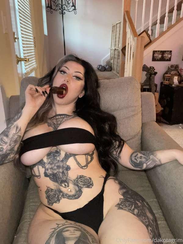mmmmmm soooo yummy 🍌
tip anything to watch me lick and suck ..