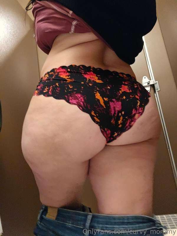 Dressing room shots!
