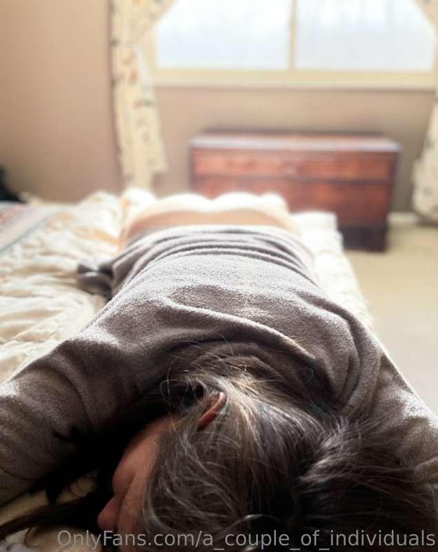 ☀️🍑☀️ Wednesday’s humps already seem hazy…😋yum yum🤤…someone ..