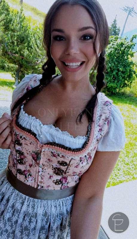 CUSTOM VIDEO 

Do you want to see me in a video that will be..