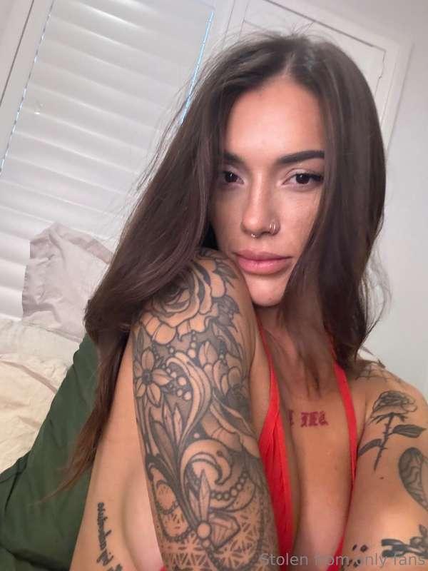 need me to satisfy your every desire? 💖 DM me: https://onlyf..