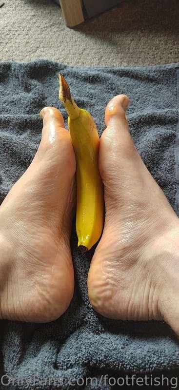 Footjob with my soft size 9 feet

#footfetish
#gayfeet