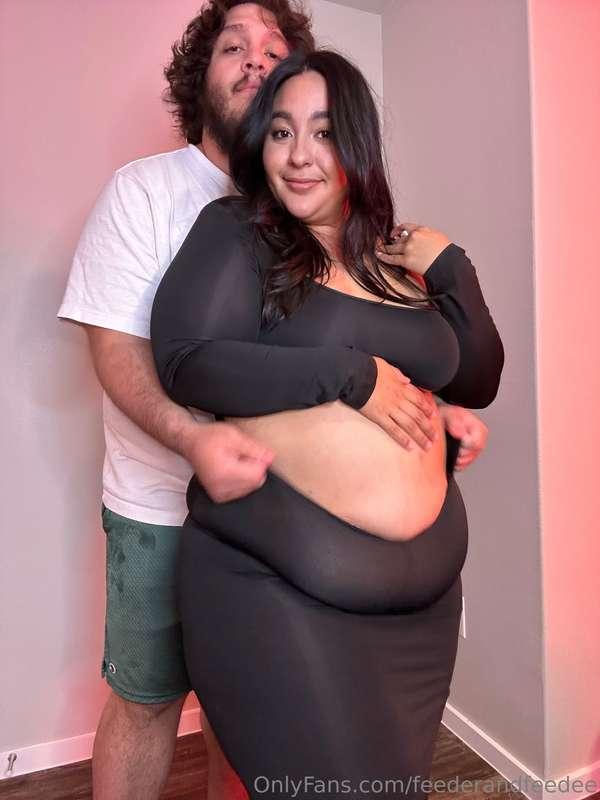 Feeder approves of the dress 