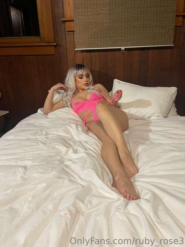 If I’m gonna be a mess, I might just be a hot mess 🔥🔥