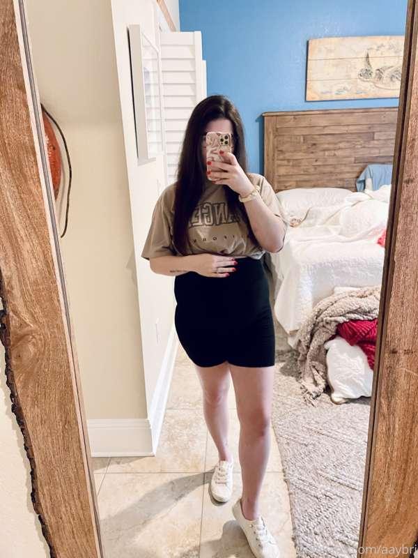Heading to lunch and to buy a swimsuit so stay posted for bi..